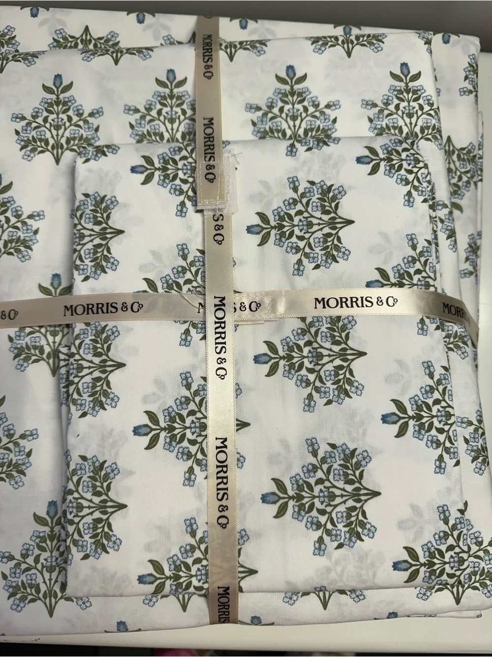 Morris & Co QUEEN 4-Piece 100% Cotton Sheet Set With Blue Flowers